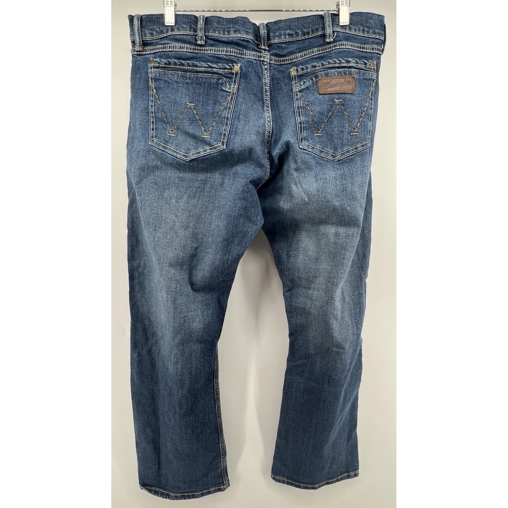 Wrangler Retro Slim Boot Jeans Tagged 38/34 Actual 40/33 Mid Wash Cowboy - Picture 4 of 7